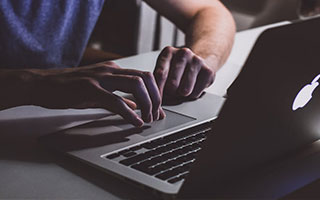 开云体育首页-Siuuuuuu！C罗小角度推射破门，菲利克斯助攻，利雅得胜利2-0领先